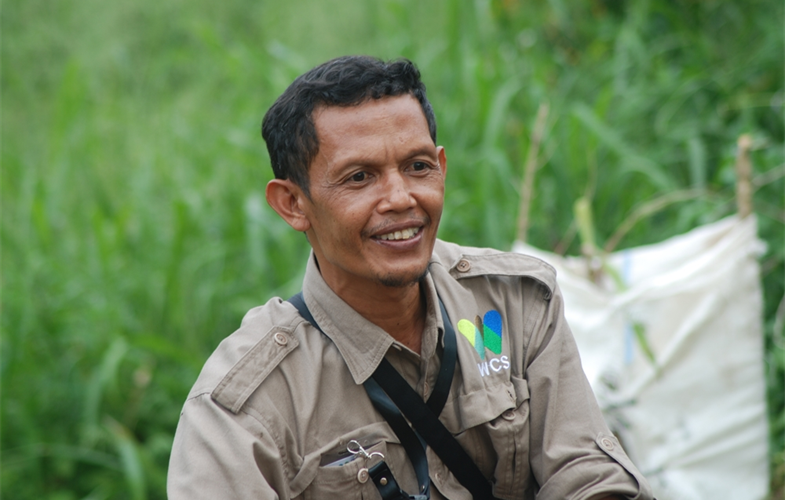 Tabah, WCS Indonesia's Wildlife Response Unit Coordinator CREDIT: WCS Indonesia